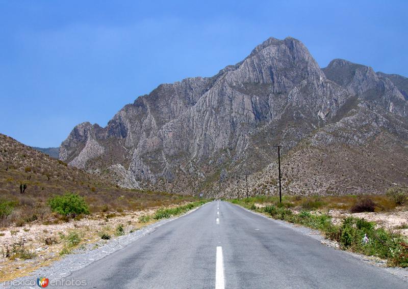 Camino a las Grutas de García