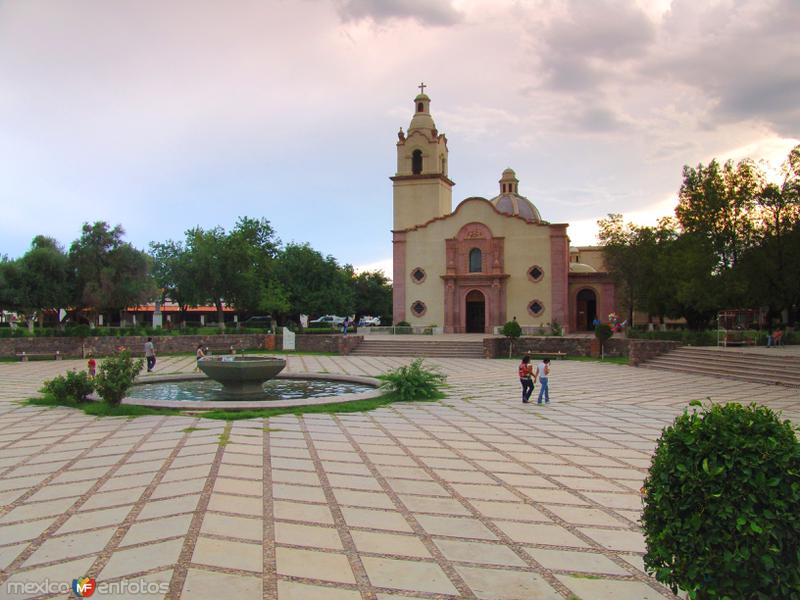 Plaza Monumental Eusebio Kino