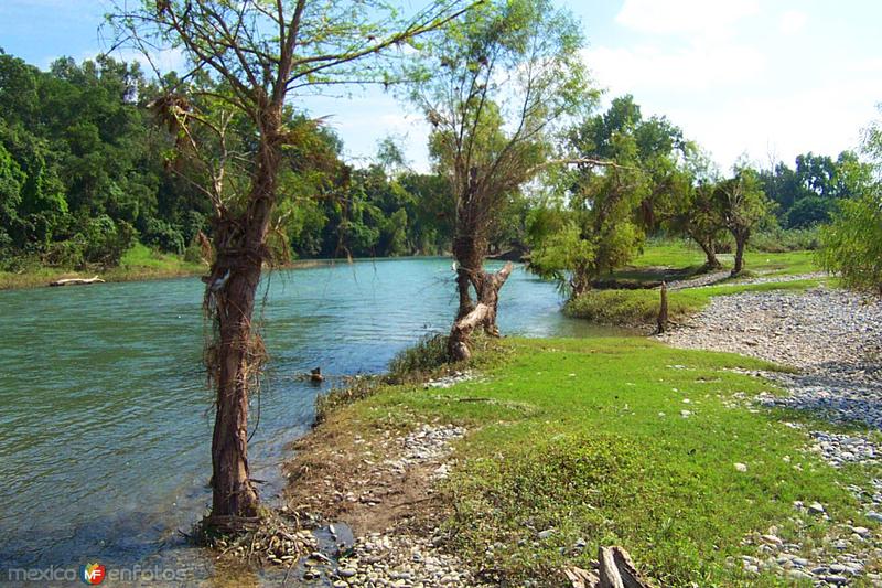 Playita Ej. Benito Juarez ( rio Guayalejo )