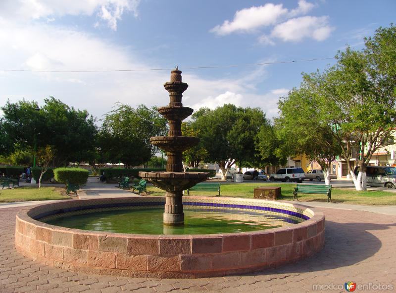 Fuente en la explanada de la Casa de la Cultura