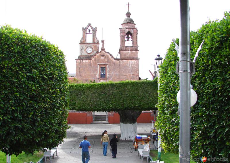 Templo de San Juan Bautista - Huanímaro, Guanajuato (MX12182439208501)