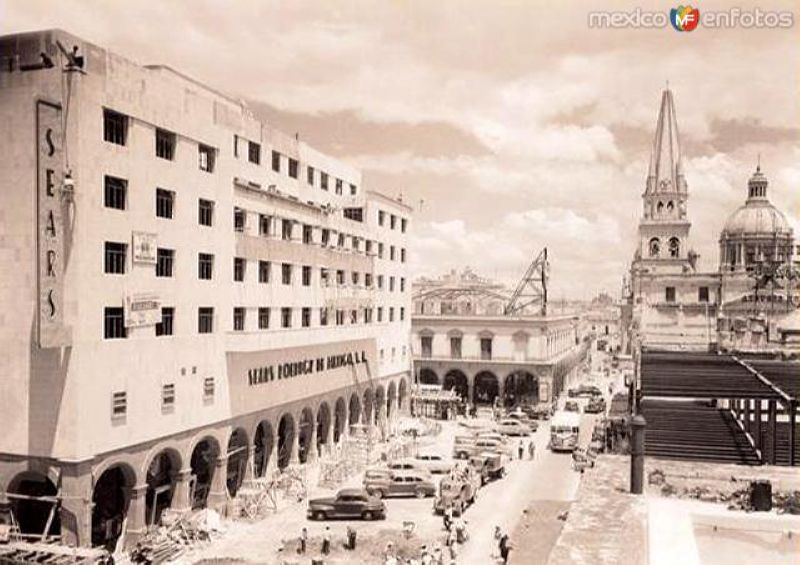 Ampliación de la calle16 de Septiembre (1949)