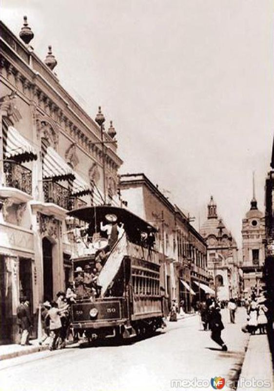 Tranvía en Avenida Corona (1924)