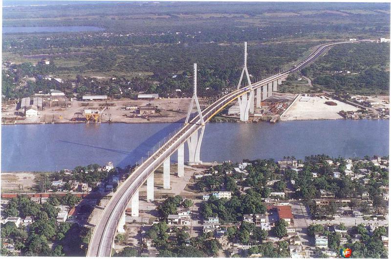 Puente Tampico