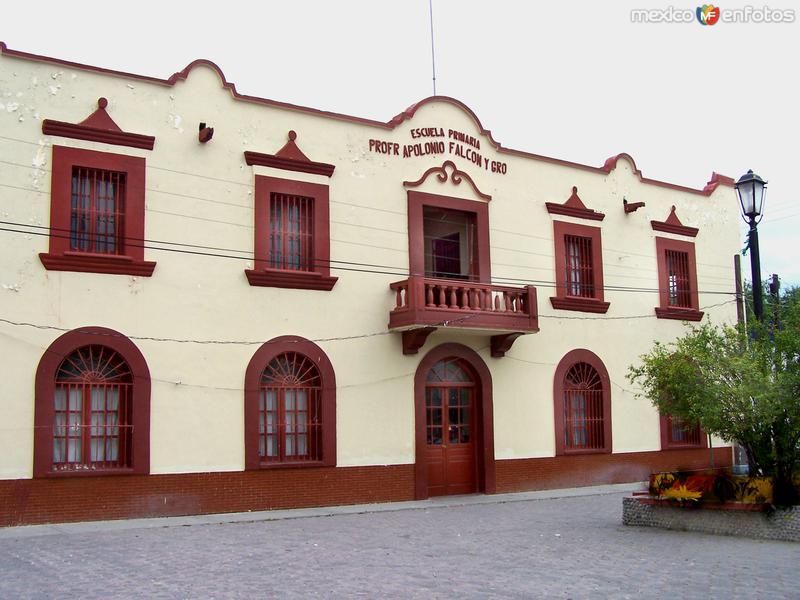 Escuela Apolonio Falcòn