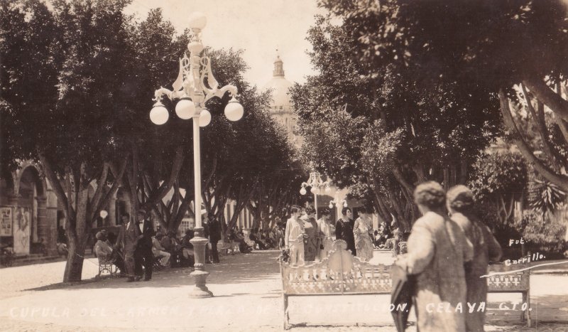 Cúpula del Carmen y Plaza de La Constitución