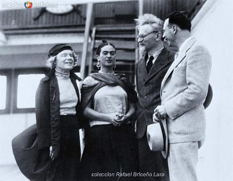 Frida Kalho y Leon Trotsky en el puerto 1936