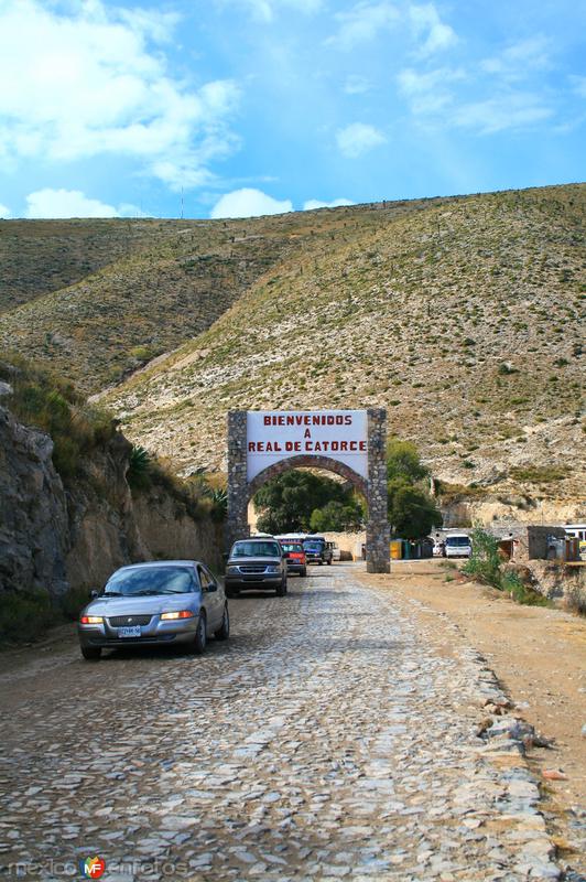 ENTRADA A REAL DE CATORCE