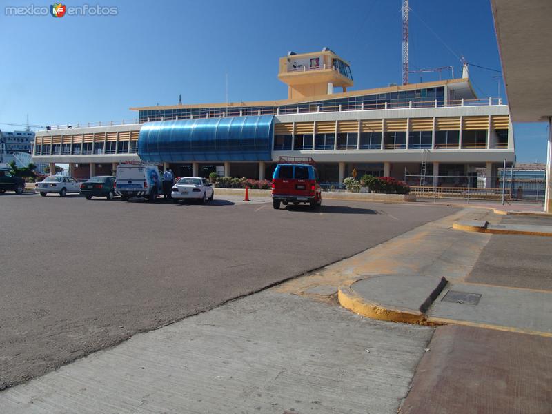 Terminal marítima de Pichilingue