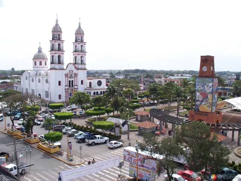 IGLESIA san antonio de padua Y PARQUE INDEPENDENCIA DE CARDENAS TABASCO