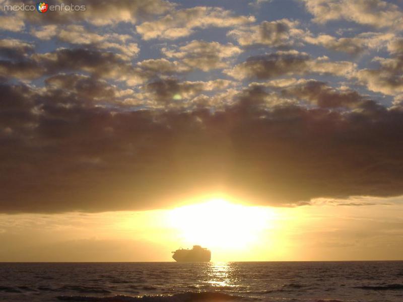 Crucero en el atardecer!