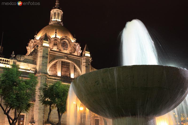 Catedral y fuente