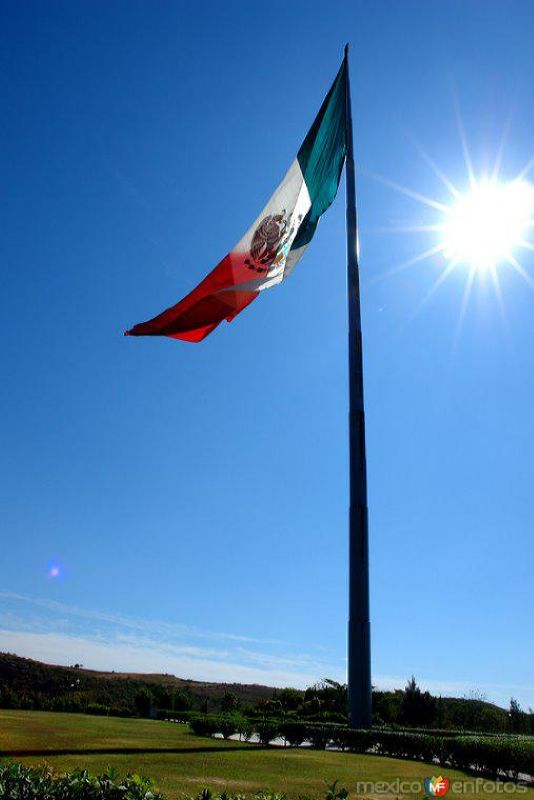 Fotos de Iguala, Guerrero, México: Asta Bandera mas grande de Latinoamerica!!