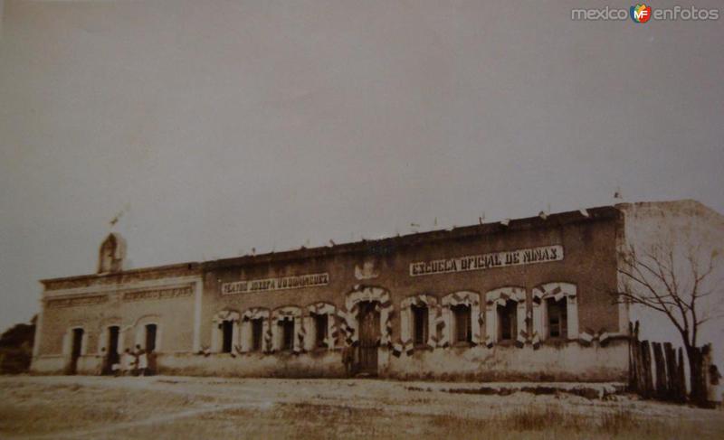 Fotos de Villa Mainero, Tamaulipas, México: AYUNTAMIENTO Y ESCUELA