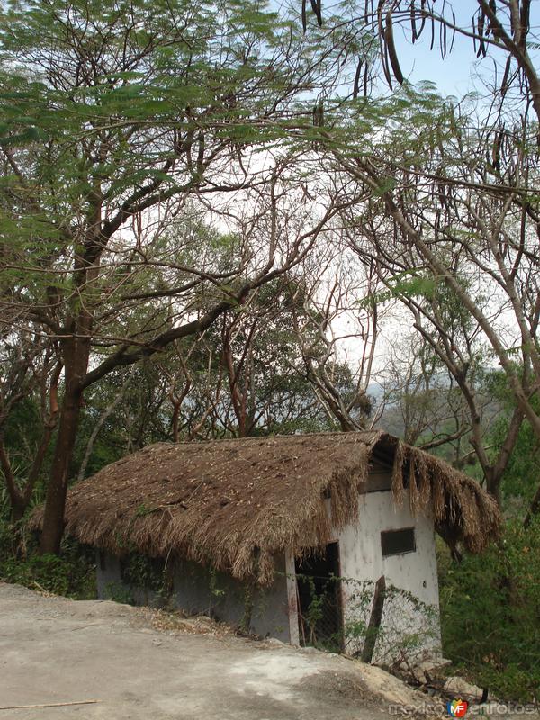 Cabaña hacia el salto