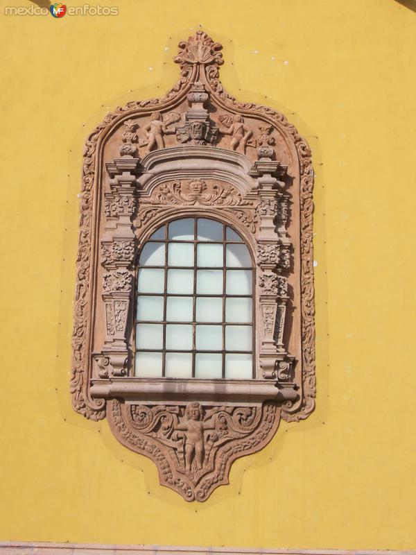 Fotos de San Luis Potosí, San Luis Potosí, México: Ventanal de la capilla de Aransazú