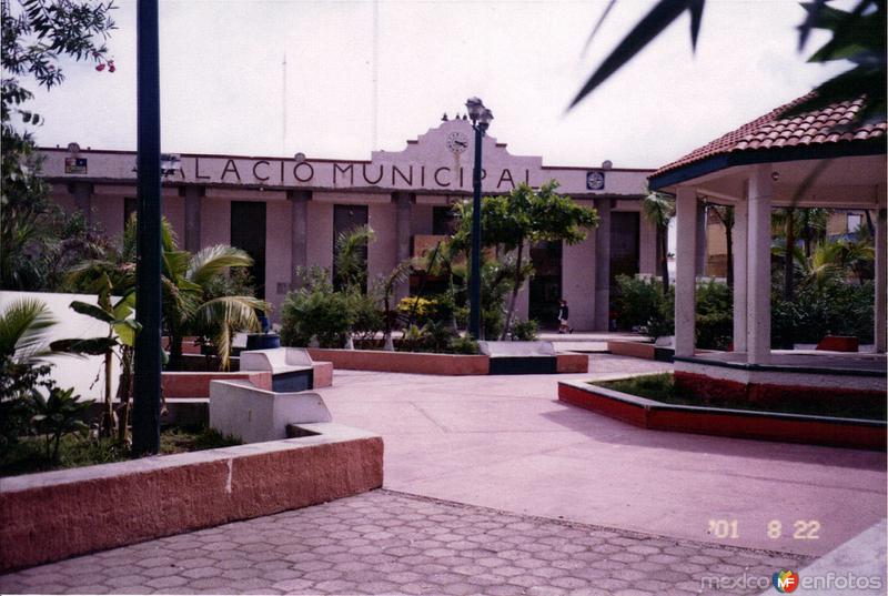 Zócalo y palacio municipal de Isla Mujeres, Quintana Roo