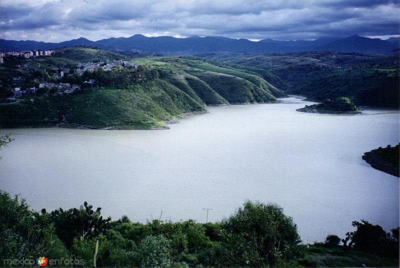 Presa Madín desde el mirador. Naucalpan de Juárez, Edo. de México