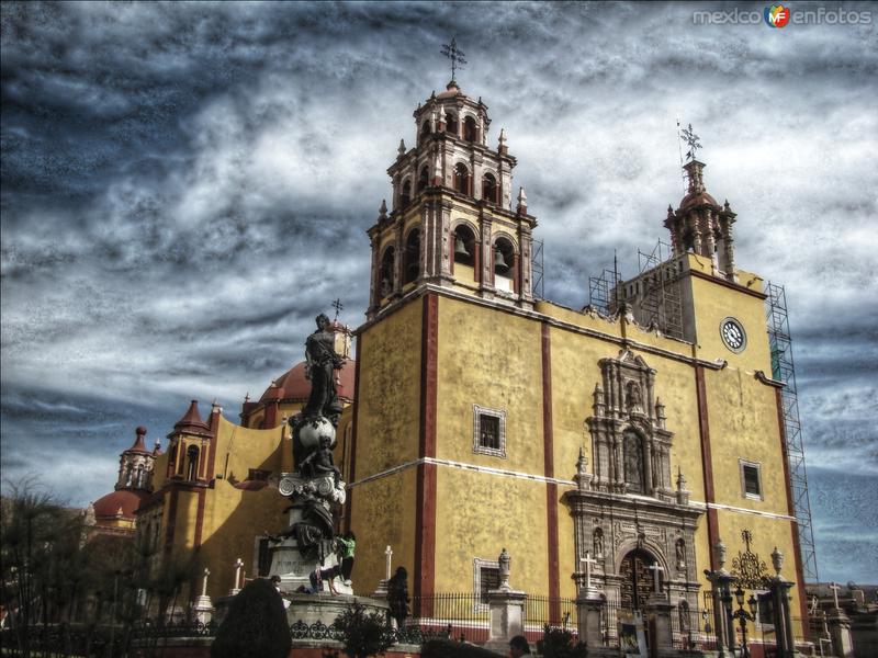 La basilica de Guanajuato