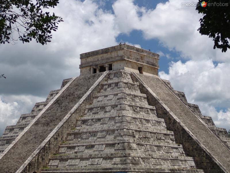 El Castillo o pirámide de Kukulkán