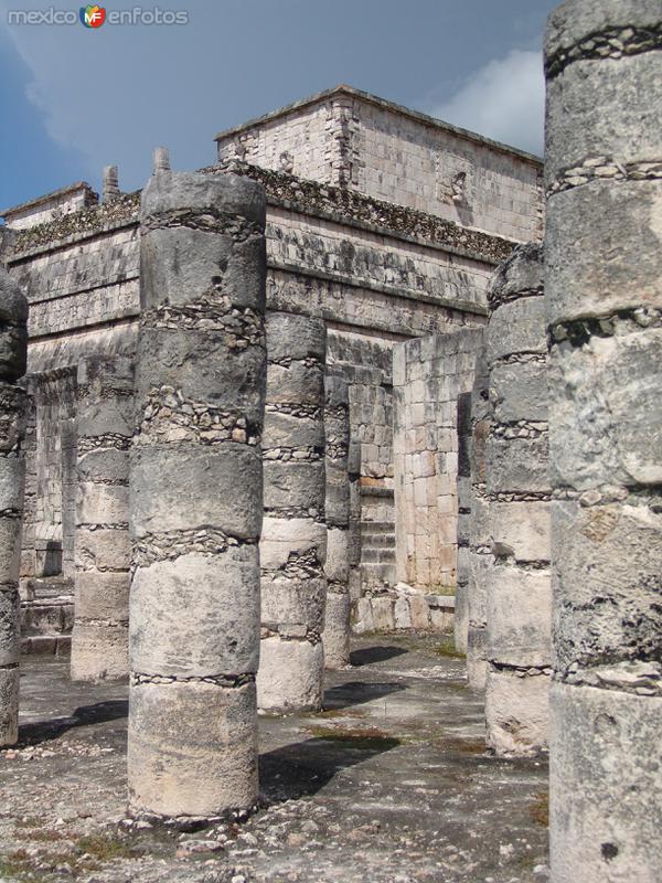 Las 1000 columnas. Zona Arqueológica de Chichén Itzá