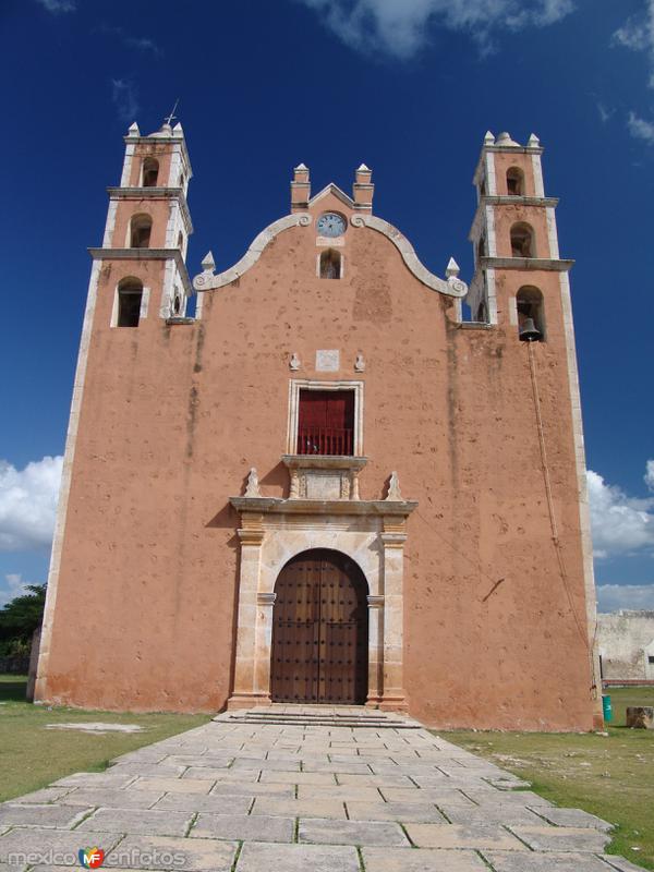 Iglesia de Tecoh