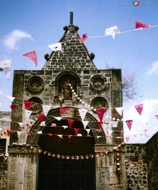 Capilla posa, siglo XVI. San Andrés Calpan, Puebla. 2007