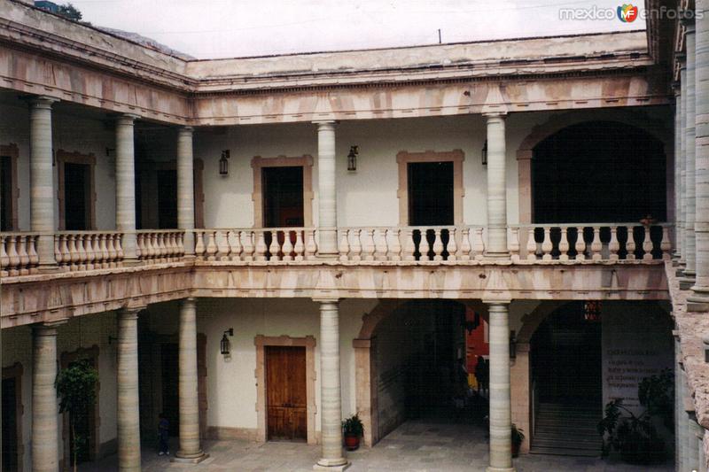 Interior de la Alhóndiga de Granaditas, siglo XVIII. Guanajuato, Gto. 2003