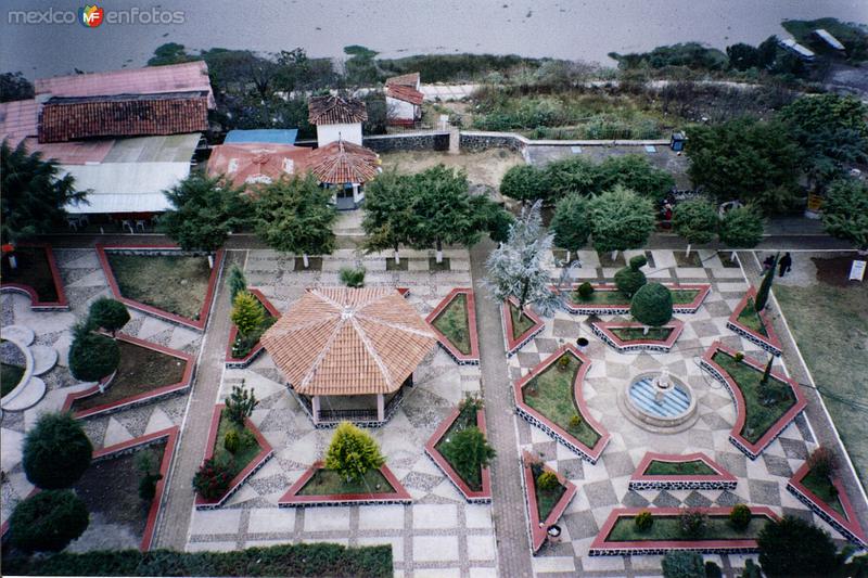 Zócalo en la Isla de Janitzio. 2004