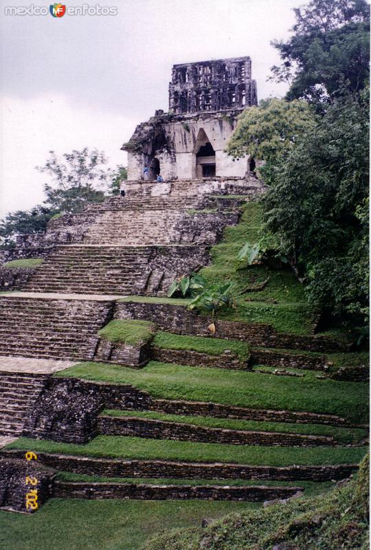 Templo de la Cruz. Zona arqueológica de Palenque, Chiapas. 2002