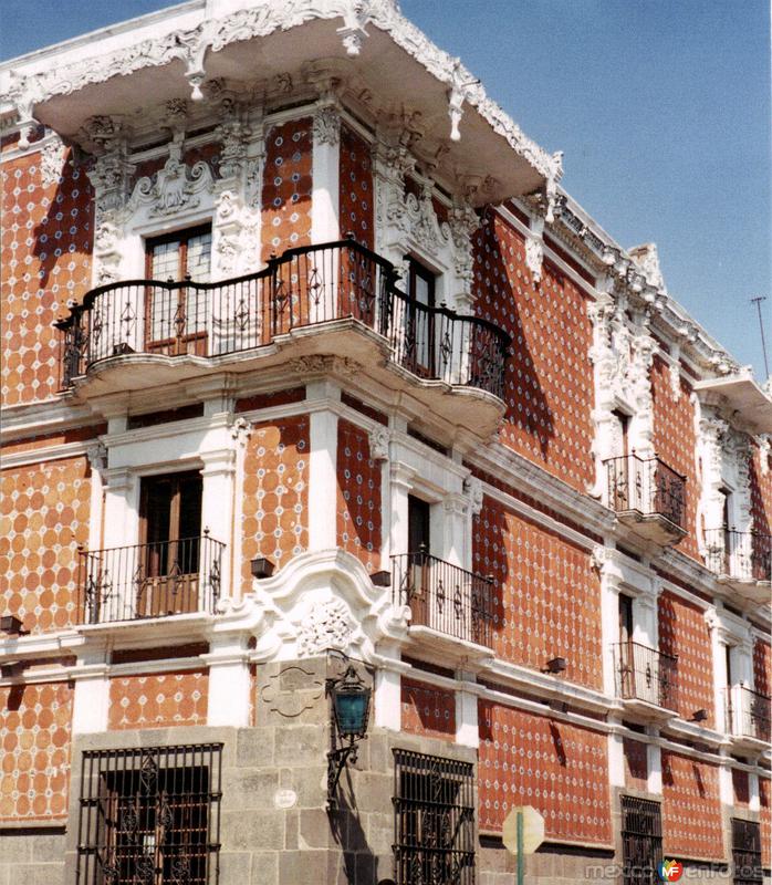 Museo Casa del Alfeñique (Siglo XVIII) de estilo barroco-churrigueresco. Puebla. 2001