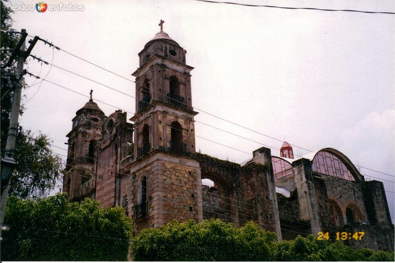 Templo de Santa María. Valle de Bravo, Edo. de México.