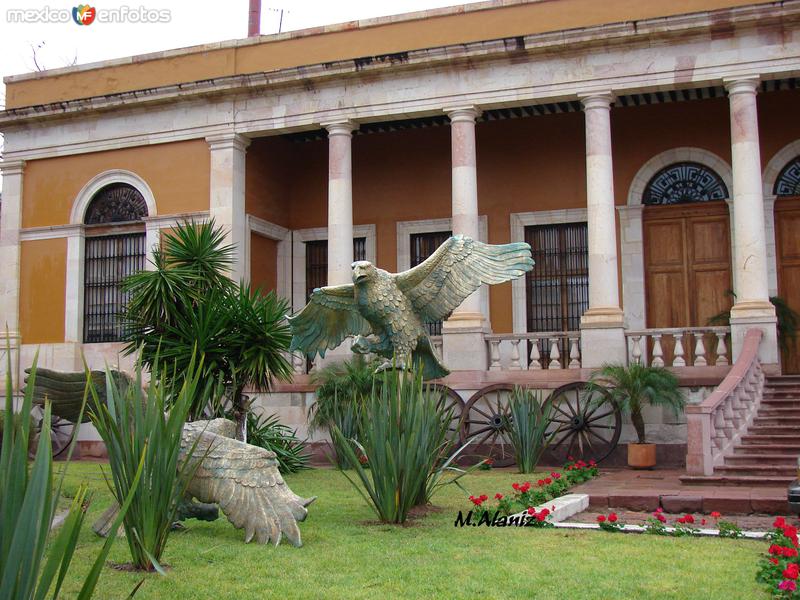 el CC ( centro cultural)