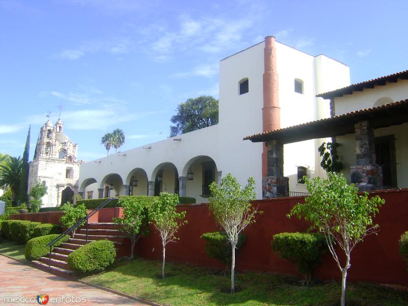 La Capilla y el casco de la Ex-hacienda Juriquilla, Qro.