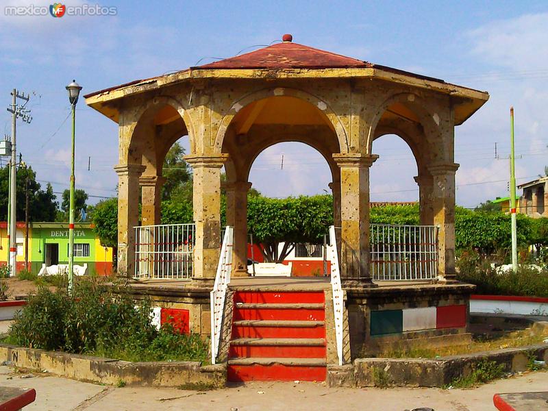 Fotos de San Felipe de Aztatán, Nayarit, México: Kiosco de plaza principal