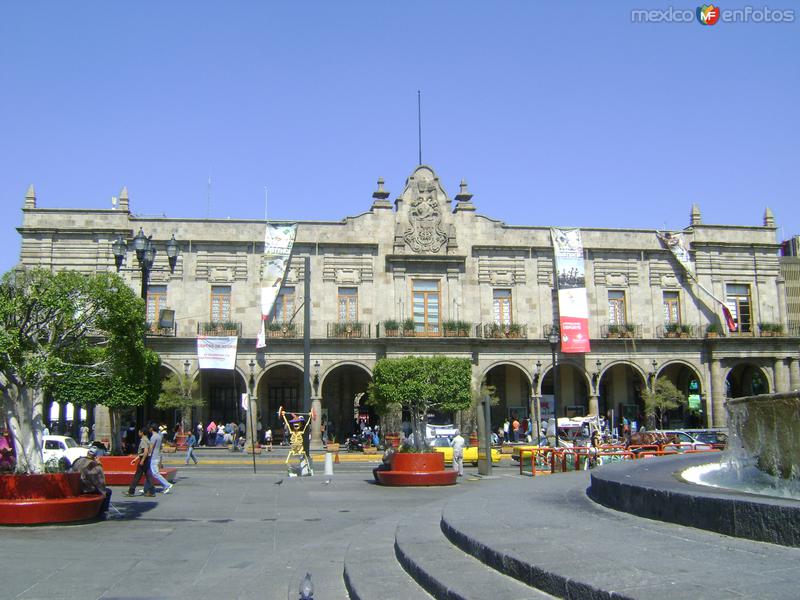 La Plaza Guadalajara y el Palacio Municipal. Noviembre/2011