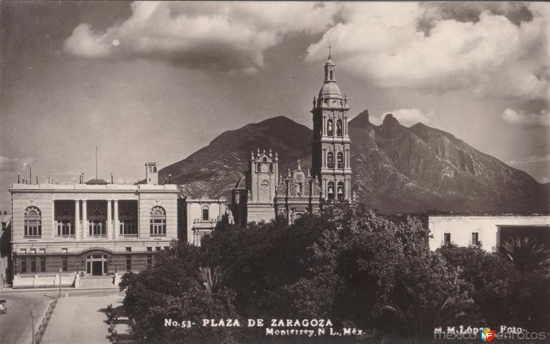 Plaza de Zaragoza y Catedral de Monterrey