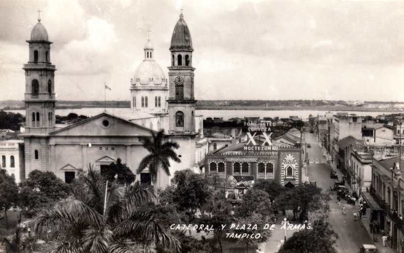 Plaza de Armas y Catedral de Tampico