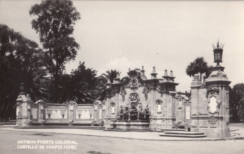 Antigua Fuente Colonial en Chapultepec