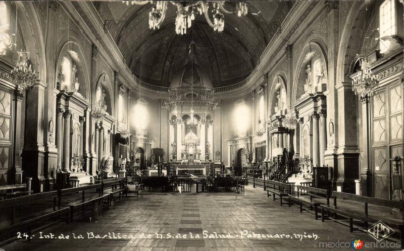 Interior de la Basílica de Nuestra Señora de La Salud