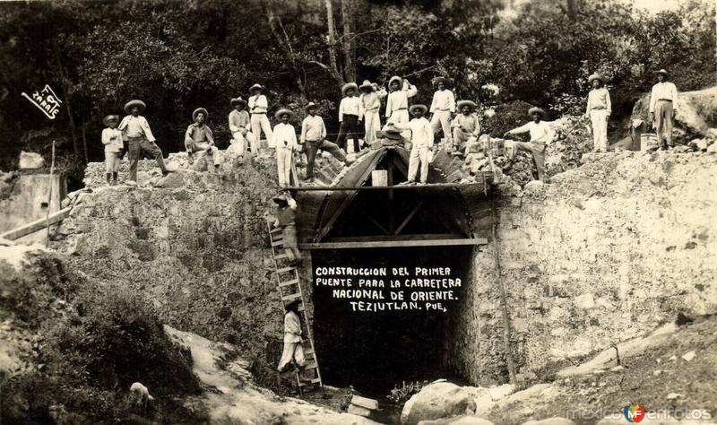 Construcción del primer puente para la Carretera Nacional de Oriente