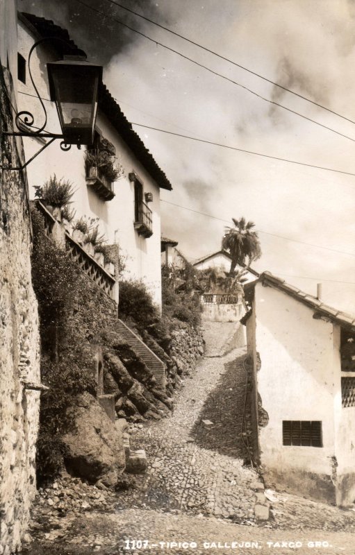 Callejón típico