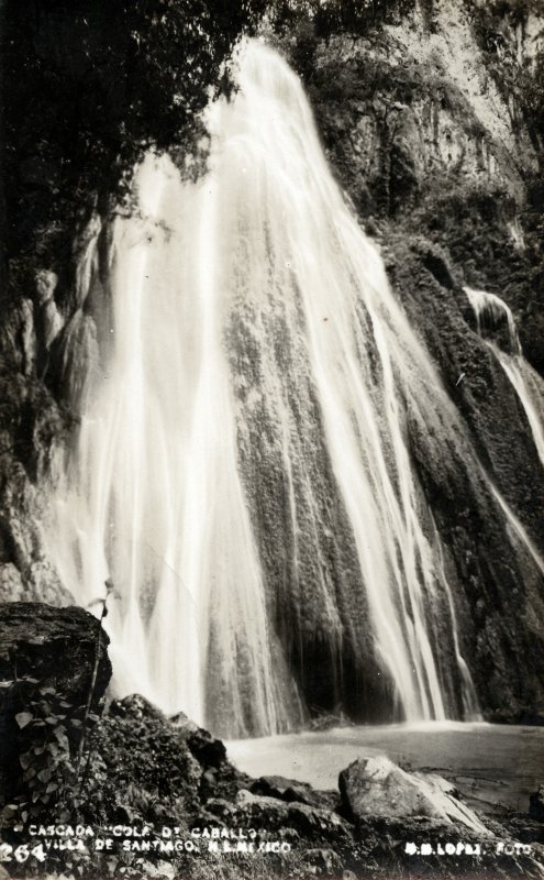 Cascada Cola de Caballo