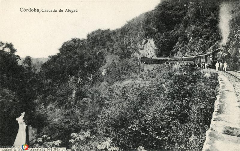 Cascada de Atoyac y ferrocarril mexicano