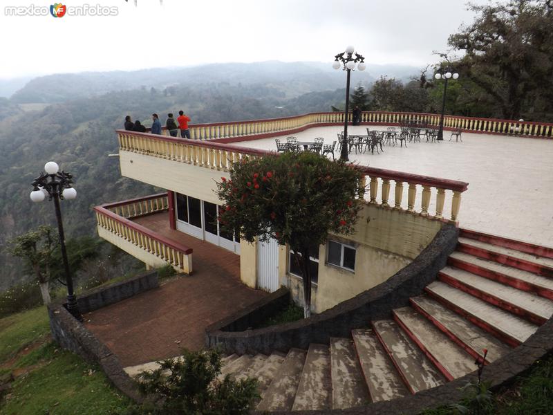 El mirador de las cascadas de Naolinco, Ver.