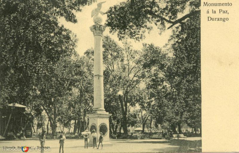 monumento a la paz en plaza baca ortiz