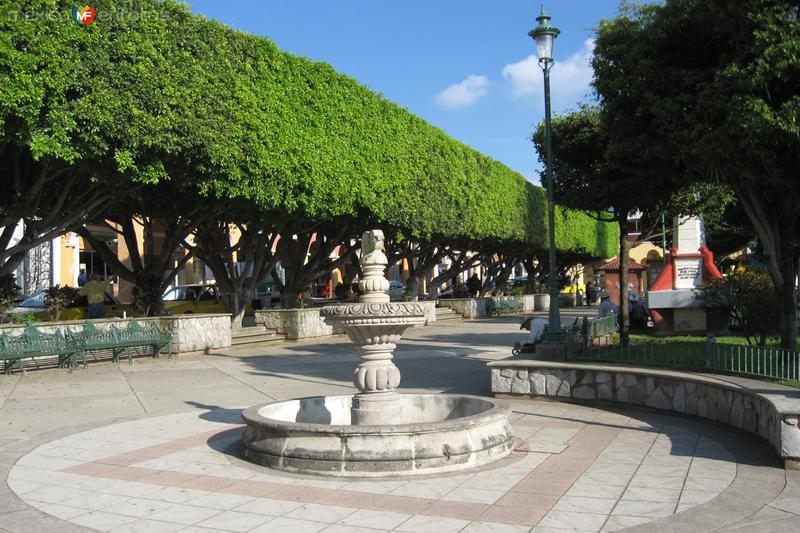 Plaza y Parroquia