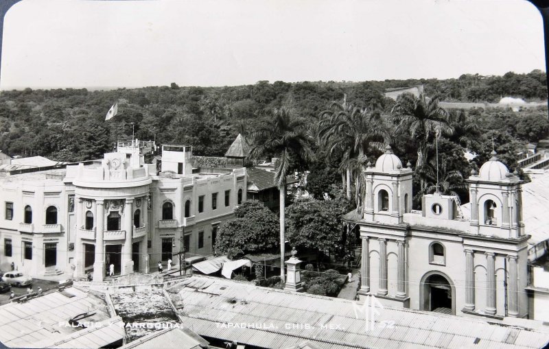 Palacio y Parroquia