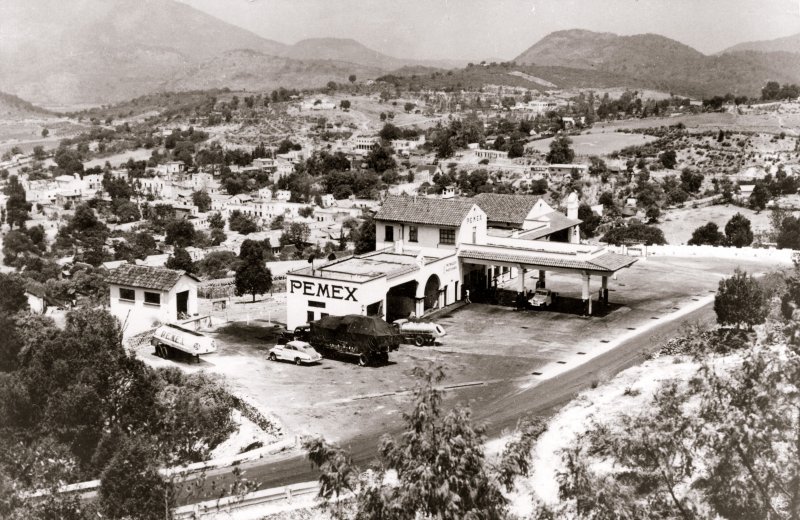 Parador turístico y gasolinería Pemex