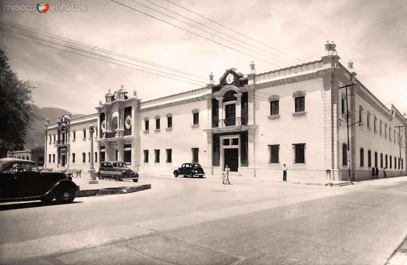 Monterrey, Universidad